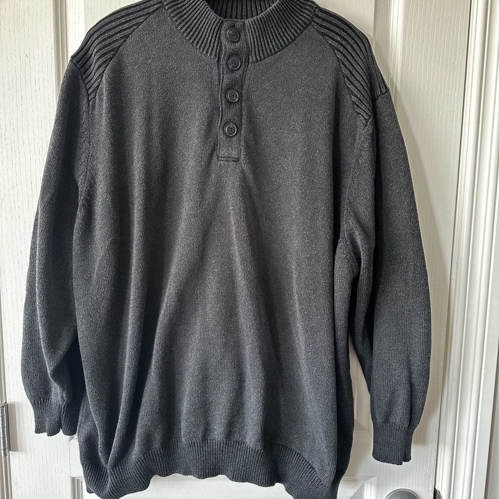Men's Gray Sweater